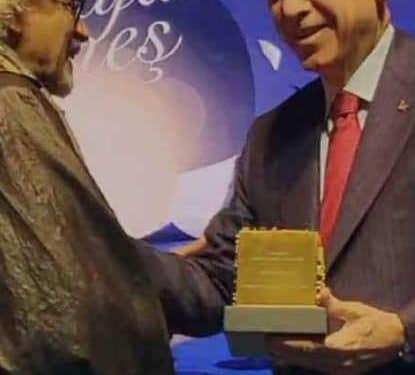Tunisie : Le réalisateur tunisien, Naceur Khemir, remporte le plus prestigieux prix culturel turc, le prix Najib Fazil (Nacip Fazil)