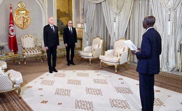 Tunisie : Le  président de la République Kais Saied reçoit les lettres de créance de trois nouveaux ambassadeurs nommés en Tunisie