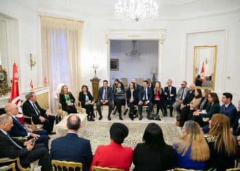 Tunisie :Le Chef du gouvernement, Ahmed Hachani échange avec les chefs de missions consulaires tunisiennes et les représentants des organismes tunisiens en France