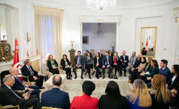 Tunisie :Le Chef du gouvernement, Ahmed Hachani échange avec les chefs de missions consulaires tunisiennes et les représentants des organismes tunisiens en France