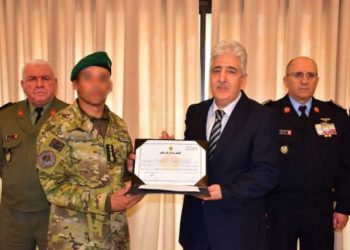 Tunisie: Le ministre de la Défense nationale exprime sa reconnaissance envers les membres des forces armées qui ont participé à l&rsquo;élimination des terroristes dans les montagnes de Kasserine