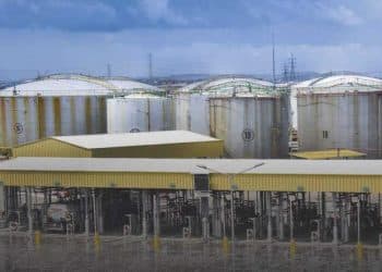 Tunisie : Le ministère de l’Industrie revient sur l’incendie qui s&rsquo;est produit dans la zone pétrolière de Radès, où 25 employés de la société AGIL ont été transférés à l&rsquo;hôpital.