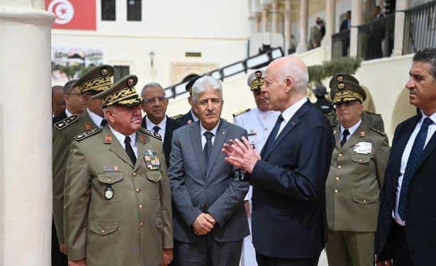 Tunisie : Le chef de l’Etat  en visite au musée militaire national à l’occasion du 68ème anniversaire de la création de l’armée nationale