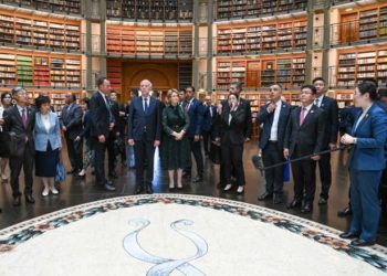 Tunisie : Le Chef de l&rsquo;Etat en visite au siège principal de Huawei à Shenzhen