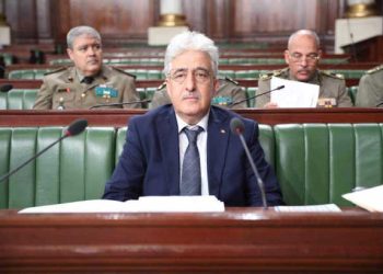 Tunisie : Adoption d&rsquo;un projet de loi pour limiter la désertion des militaires à l’étranger