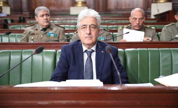 Tunisie : Adoption d&rsquo;un projet de loi pour limiter la désertion des militaires à l’étranger
