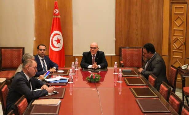 Tunisie : Le Ministre des Affaires Étrangères se réunit avec les chefs de missions diplomatiques et consulaires pour discuter de la préparation de la prochaine élection présidentielle