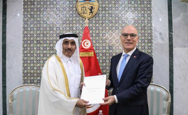 Tunisie : Le Ministre des Affaires Etrangères reçoit M. Zayed ben Saeed Rashid Al-Kumait Al-Khayarin, nouvel Ambassadeur Extraordinaire et Plénipotentiaire de l&rsquo;État du Qatar en Tunisie