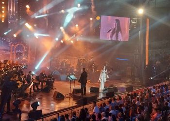 Tunisie : Amal Maher émerveille le public par son retour mémorable à Carthage, après une absence de neuf ans