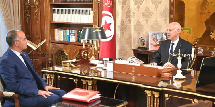 Tunisie : Des réformes législatives majeures au cœur de l’entrevue entre le chef de l’Etat et Kamel Maddouri, chef du gouvernement