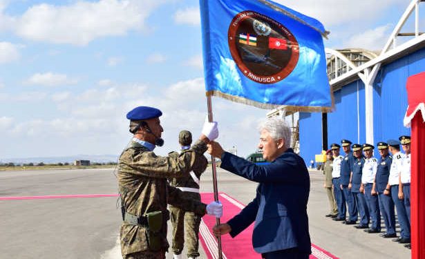 Le ministre de la Défense nationale préside la cérémonie de départ de l’unité militaire de transport aérien à destination de la République centrafricaine