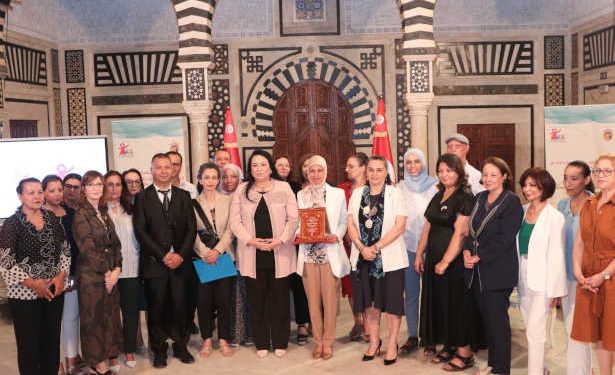 Tunisie :Le prix de la meilleure recherche scientifique féminine décerné à Sonia Jamli, professeur à la faculté des sciences de Sfax 