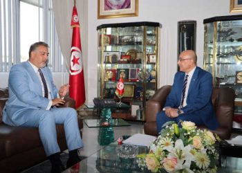 Tunisie : Le ministre de la Défense nationale  reçoit l’ambassadeur de Roumanie en Tunisie, Valentin Ciprian Muntean