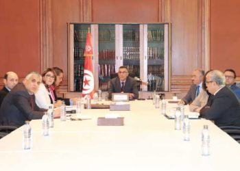 Tunisie :Le ministre des Domaines de l&rsquo;Etat et des Affaires Foncières préside une réunion de la Commission de Confiscation