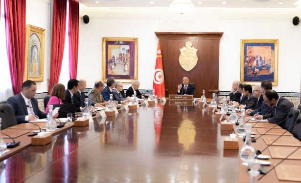 Tunisie : Le chef du gouvernement préside un conseil ministériel restreint, consacrée au domaine de la santé