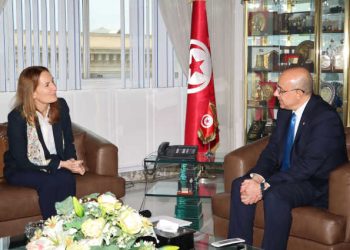 Tunisie : La coopération militaire entre la Tunisie et la France au cœur de la réunion entre le ministre de la Défense nationale et l’ambassadrice de France en Tunisie, Mme Anne Gueguen