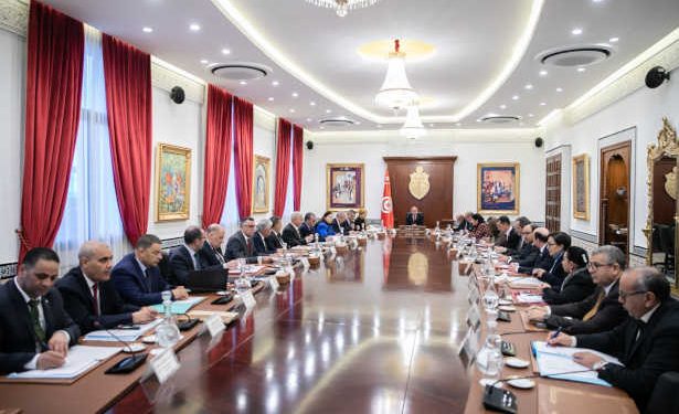 Tunisie : Assurer la sécurité énergétique et promouvoir la souveraineté énergétique, au cœur d’un conseil ministériel