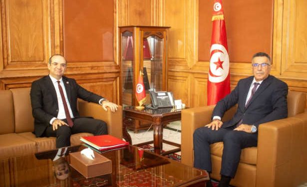 Tunisie : Séance de travail au ministère des Domaines de l&rsquo;Etat et des Affaires foncières pour examiner les questions foncières communes avec l&rsquo;Instance Supérieure Indépendante pour les Elections