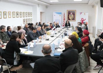 Tunisie :La ministre de la Famille supervise une séance de travail pour annoncer les résultats de l’étude concernant les pratiques disciplinaires à l’égard des enfants en Tunisie