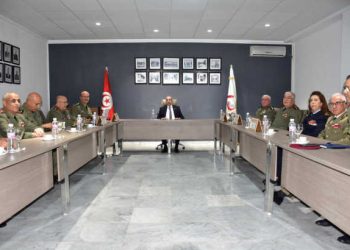Tunisie :Le ministre de la Défense nationale en une visite à l&rsquo;hôpital militaire de Tunis