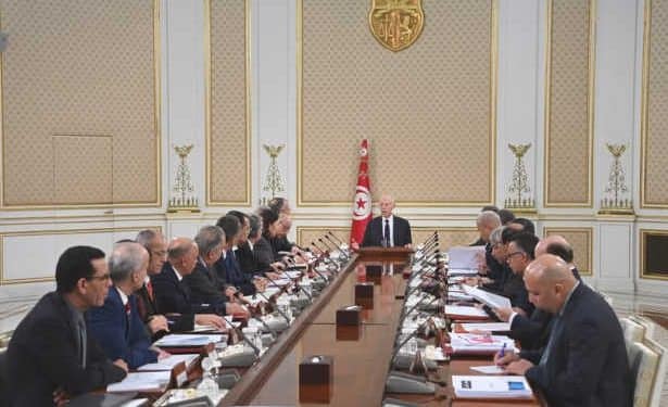 Tunisie : Le chef de l&rsquo;Etat discute du projet de révision du Code du travail ainsi que du projet de décret concernant la sous-traitance