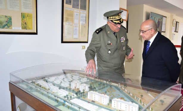 Tunisie : Le ministre de la Défense nationale effectue une visite à la base militaire de l’Aouina