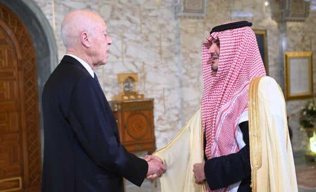 Tunisie : Le chef de l’Etat reçoit le ministre de l’Intérieur du Royaume d’Arabie saoudite, le prince Abdelaziz ben Saoud ben Nayef ben Abdelaziz Al Saoud