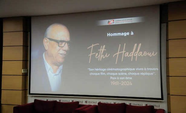 Les étudiants de l’Académie d’Art de Carthage rendent hommage à Fethi Haddaoui : Célébration du talent et du patrimoine artistique tunisien