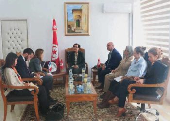Tunisie : La ministre de la Famille, de la Femme, de l’Enfance et des Personnes Âgées reçoit l’ambassadrice de France en Tunisie, Anne Guéguen