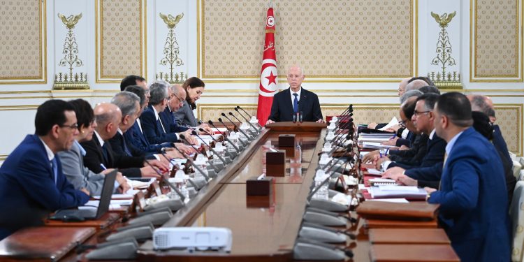 Tunisie : Le transport et les droits des travailleurs industriels au cœur de la réunion du conseil des ministres présidé par le chef de l&rsquo;Etat