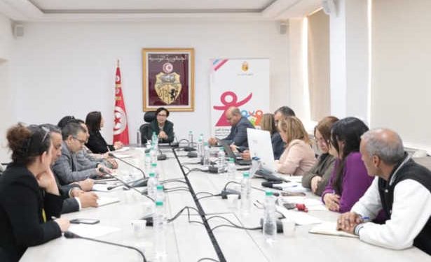 Tunisie : La ministre de la famille supervise la réunion du commission participative chargée de la conception et la réalisation de la plateforme nationale pour la commercialisation des produits des femmes et des filles rurales