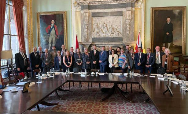 Renforcement de la coopération entre la Tunisie et le Royaume-Uni dans le secteur de l&rsquo;enseignement supérieur et de la recherche scientifique