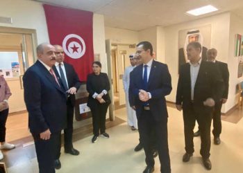 Tunisie : Le ministre des Affaires étrangères en visite au siège de l’École Tunisienne de Doha