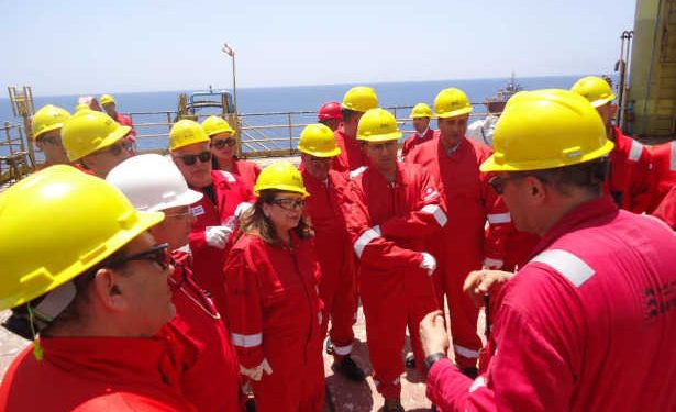 Tunisie : La ministre de l&rsquo;Industrie en visite au champ maritime « Astarte »