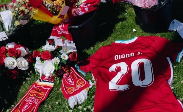 Le monde de Football s&rsquo;unit pour dire adieu à l&rsquo;attaquant de Liverpool et du Portugal, Diogo Jota