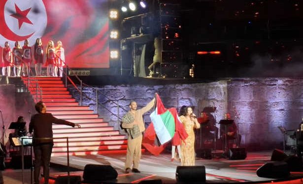 Tunisie : La star tunisienne Latifa Arfaoui enflamme la scène de Carthage lors de la Fête de la République tunisienne