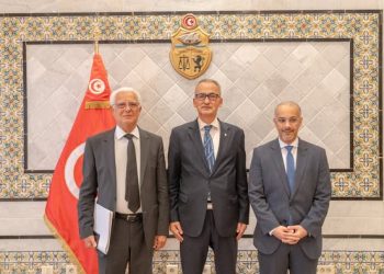 Tunisie : Le Secrétaire d’État auprès du Ministre des Affaires Etrangères reçoit M. Mohammed Saleh Alojairi, Secrétaire Général Adjoint et Chef du Département des Affaires Administratives et Financières au sein de la Ligue des États Arabes