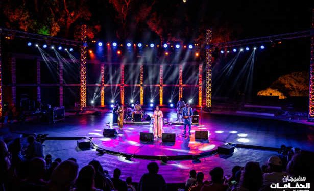 Festival International de Hammamet: Une soirée mémorable animée par la magie du ngoni, des vibrations captivantes et une énergie exceptionnelle sur scène avec Bassekou Kouyate