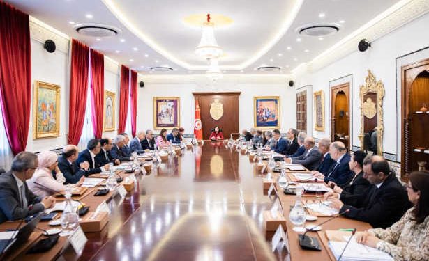 Tunisie : La loi de finances pour 2026 doit inclure des mécanismes de financement innovants,  recommande la cheffe du gouvernement