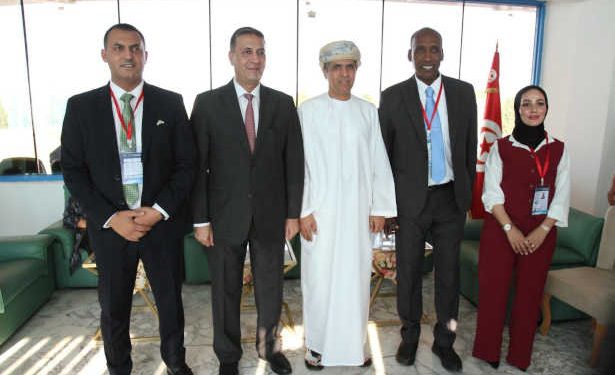 Tunisie : Son Excellence Dr Hilal bin Abdullah Al-Sinani, ambassadeur du Sultanat d&rsquo;Oman auprès de la République Tunisienne, participe  au coup d’envoi des travaux  de la 11e édition du Championnat arabe d’athlétisme des jeunes