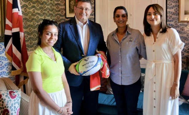 Tunisie-UK: L&rsquo; Ambassadeur du Royaume-Uni  reçoit Ranim Hamada, la représentante tunisienne du rugby féminin