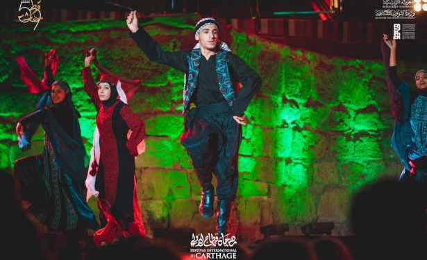 Tunisie : Avec le spectacle « Ballets folkloriques du monde », les spectateurs du Festival international de Carthage découvrent les diverses musiques et arts du monde entier
