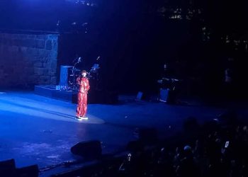 Tunisie : La star syrienne Al Shami enchante ses fans lors d&rsquo;une nuit de tourisme mémorable sur la scène de Carthage