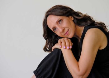 Rima Khcheich revient avec “Ya Man Itha”, disponible sur toutes les plateformes à partir du 31 octobre