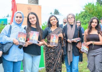 Célébration de l’anniversaire de la naissance du Mahatma Gandhi à la Faculté des Lettres, Arts et  des Humanités de la Manouba avec hommages floraux au buste de Gandhi