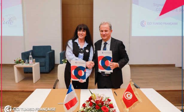 Tunisie : 𝐬𝐢𝐠𝐧𝐚𝐭𝐮𝐫𝐞 𝐝’𝐮𝐧𝐞 𝐜𝐨𝐧𝐯𝐞𝐧𝐭𝐢𝐨𝐧 𝐝𝐞 𝐩𝐚𝐫𝐭𝐞𝐧𝐚𝐫𝐢𝐚t entre la Chambre de Commerce et d’Industrie Tuniso Française CCI TF et l’Union des Français de l’Etranger – Monde – 𝐒𝐞𝐜𝐭𝐢𝐨𝐧 𝐒𝐨𝐮𝐬𝐬𝐞 pour renforcer l’accompagnement des entreprises françaises dans la région