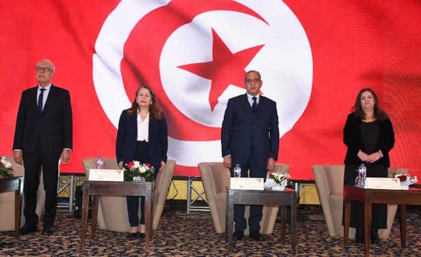 Tunisie : La ministre de l’industrie donne le coup d’envoi des journées de l’emballage en Afrique et au Moyen-Orient sous le slogan « innovation pour un emballage circulaire et durable »