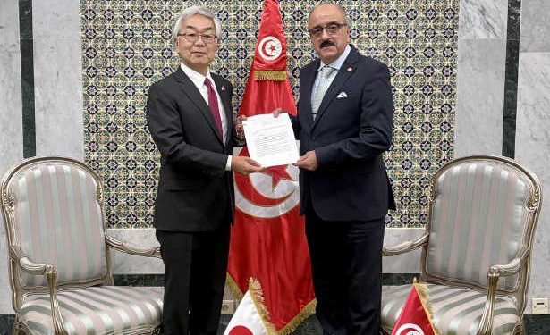 Tunisie : SAITO Jun, nouvel Ambassadeur du Japon en Tunisie,  remet une copie figurée de ses Lettres de Créance  au ministre des affaires étrangères