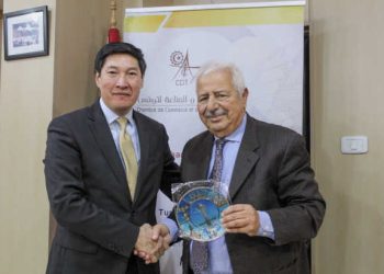 Tunisie : Le nouvel Ambassadeur de la République du Kazakhstan en Tunisie,  Anuarbek Akhmetov reçoit Moncef Ben Jemaa le président de la Chambre de Commerce et d&rsquo;Industrie de Tunis