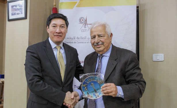 Tunisie : Le nouvel Ambassadeur de la République du Kazakhstan en Tunisie,  Anuarbek Akhmetov reçoit Moncef Ben Jemaa le président de la Chambre de Commerce et d&rsquo;Industrie de Tunis